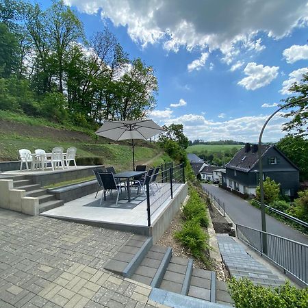 Lenne-Blick Ferienwohnung Finnentrop Bagian luar foto